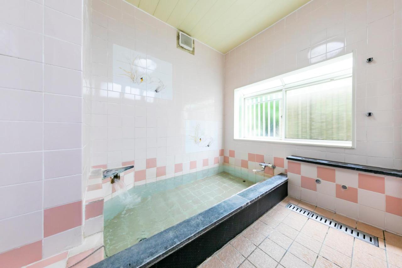Guesthouse Leaf Hokuto  Exterior photo