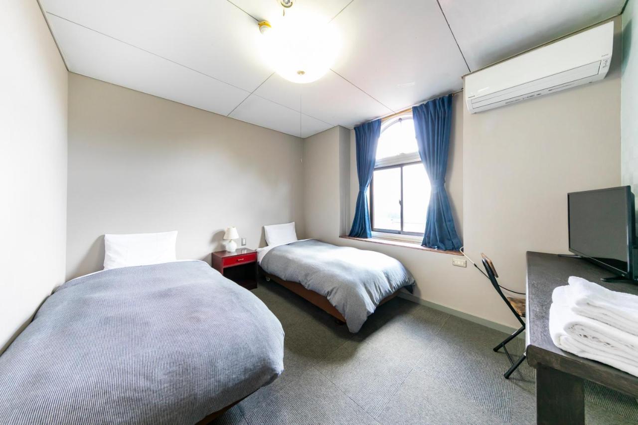 Guesthouse Leaf Hokuto  Exterior photo